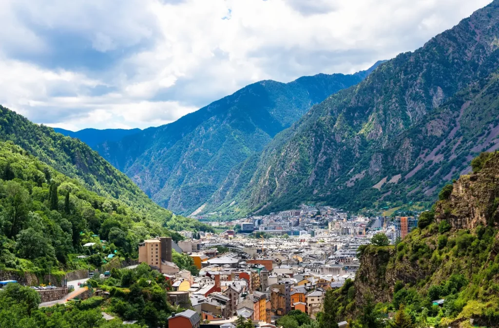 ANDORRA – PUENTE DE NOVIEMBRE