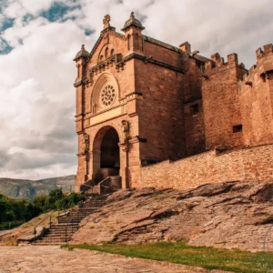 MONASTERIO DE LEYRE Y CASTILLO DE JAVIER